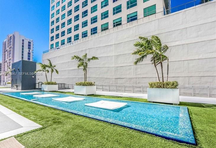 Neo Vertika #1227 image #7