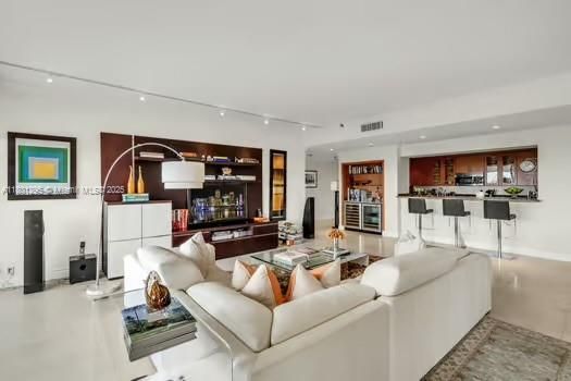 Key Colony III Emerald Bay #525 image #6