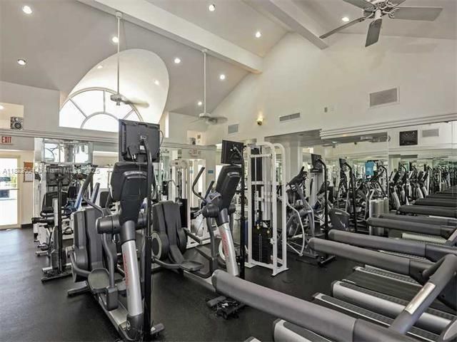 One Island Place #601 image #36