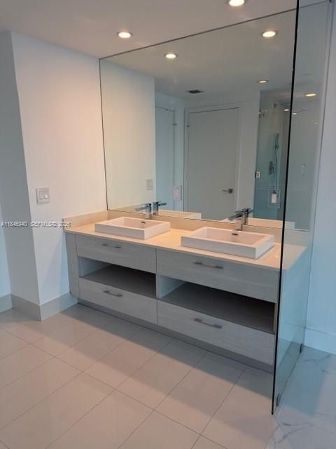 Paraiso Bay #4406 image #13