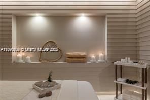 1 Hotel & Homes #1112 image #48