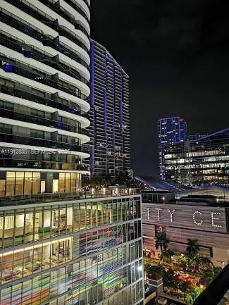SLS Lux Brickell #5107 image #33