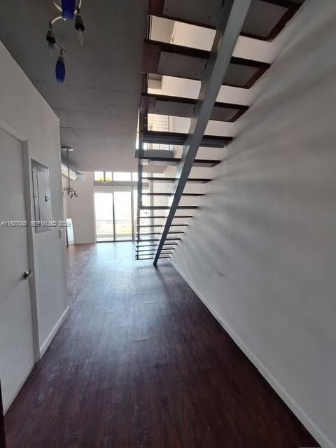 Neo Vertika #2711 image #23