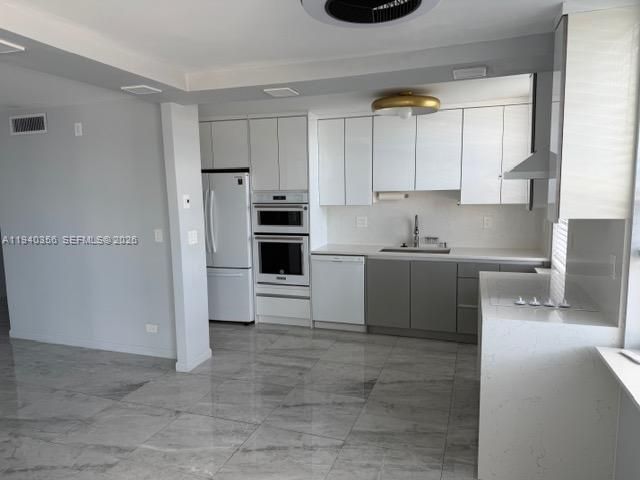 Winston Towers #514 image #29