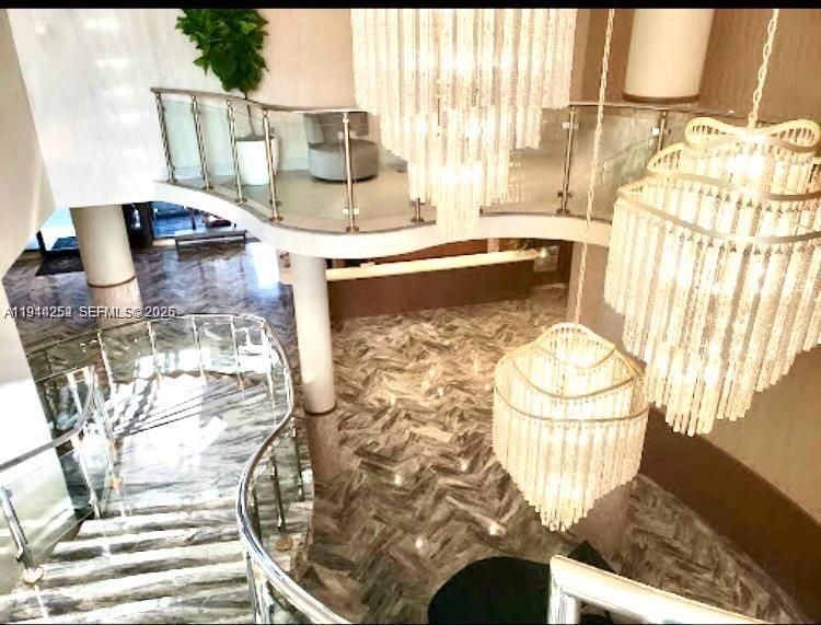 Carriage House #1412 image #8