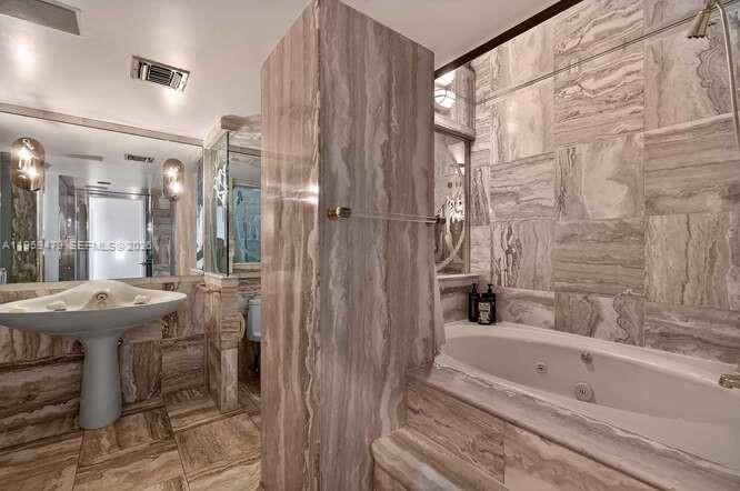 Yacht Harbour #17D image #18