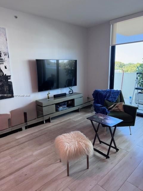 1300 Ponce #514 image #15