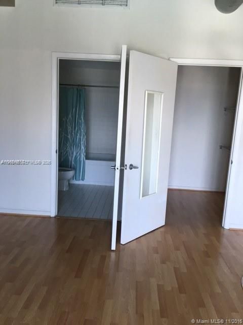 Neo Lofts #704 image #9