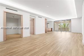Villa Valencia #303 image #14