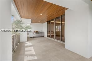 Villa Valencia #303 image #24