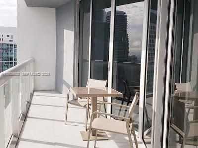 Icon Brickell II #3809 image #6