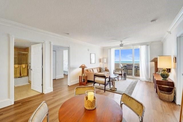 The Vue #1406N image #17