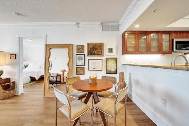 The Vue #1406N image #18