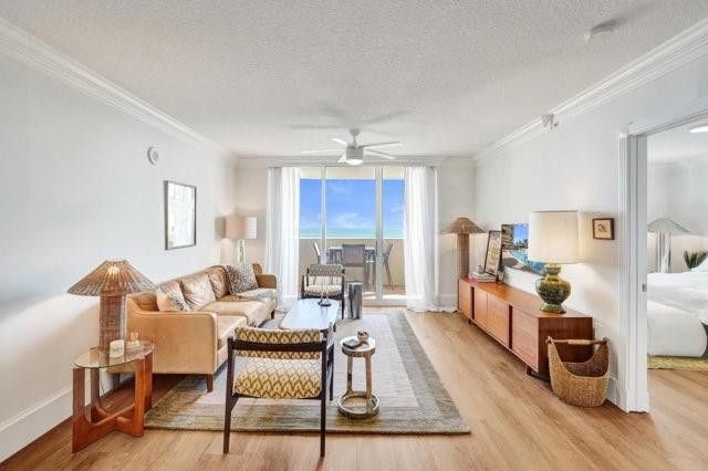 The Vue #1406N image #9