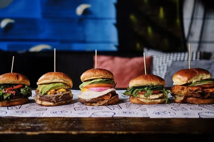 305 Degrees Burgers Bar