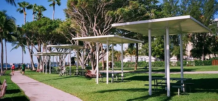 Brickell Key Park, Brickell