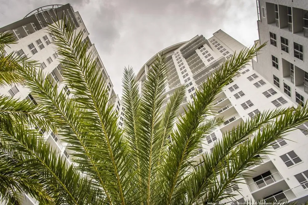 Circ Residences – Hollywood Beach