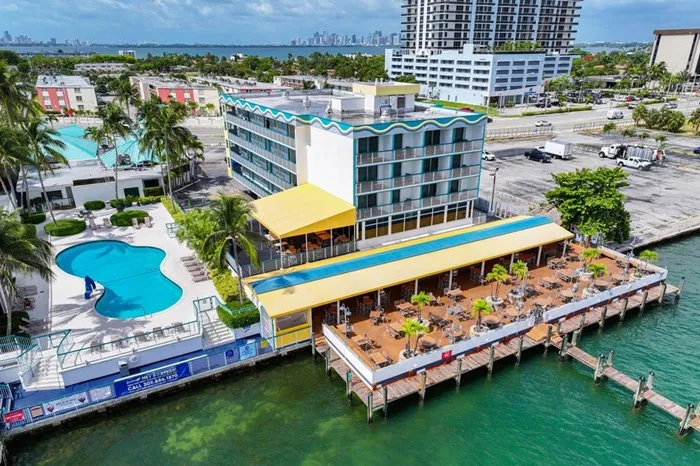 Continuum-branded Condo-hotel to Replace Shuckers – North Bay Village