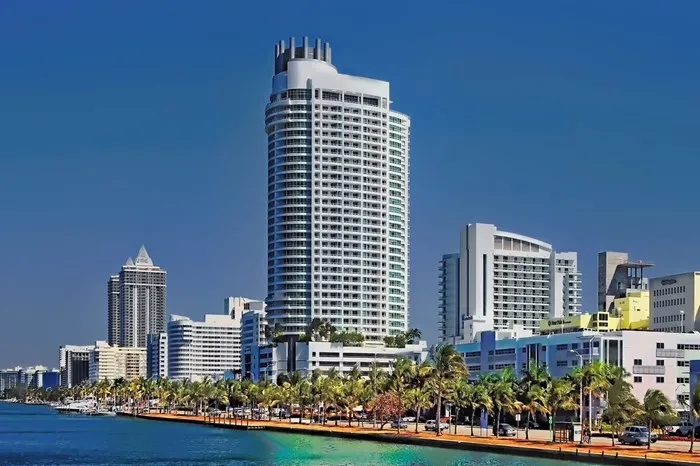 Fontainebleau II Tresor – 4401 Collins Avenue, Mid-Beach