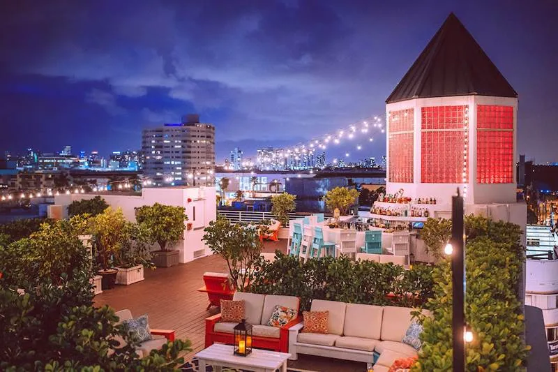 The Cape at the Townhouse Hotel - South Beach, Miami