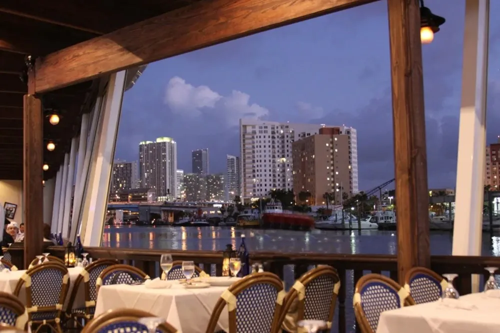 Casablanca Seafood Bar & Grill