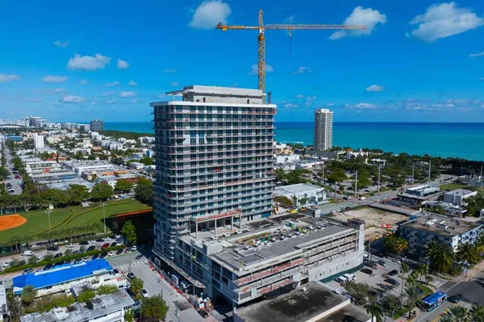 72 Park, 580 72nd Street