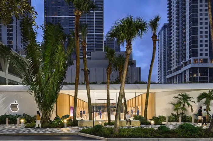 Apple Store - Downtown Miami