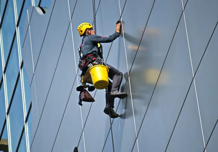 Maintenance on condo facade