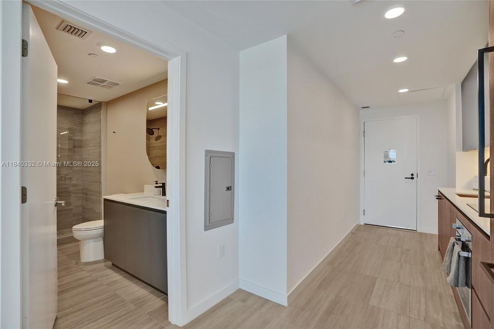 Unit 1208