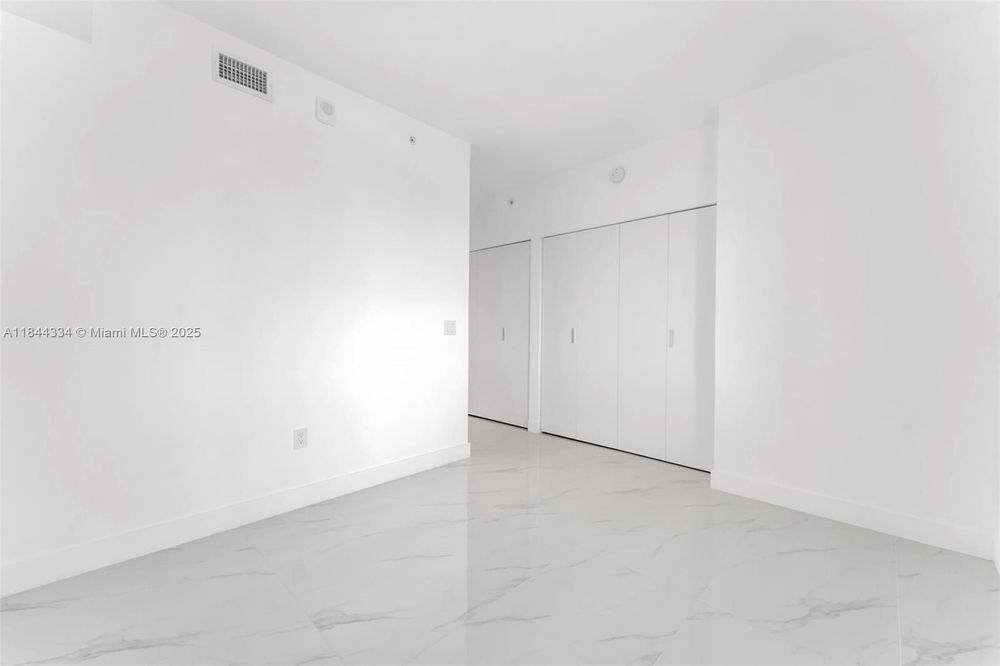 Unit 3806