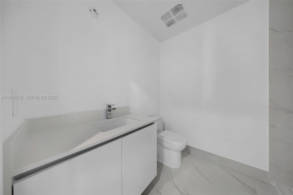 Unit 2704