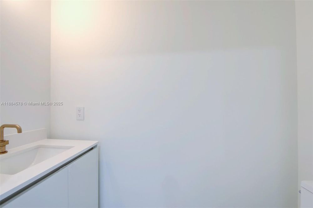 Unit 903