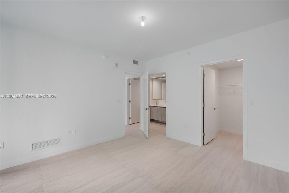 Unit 3205