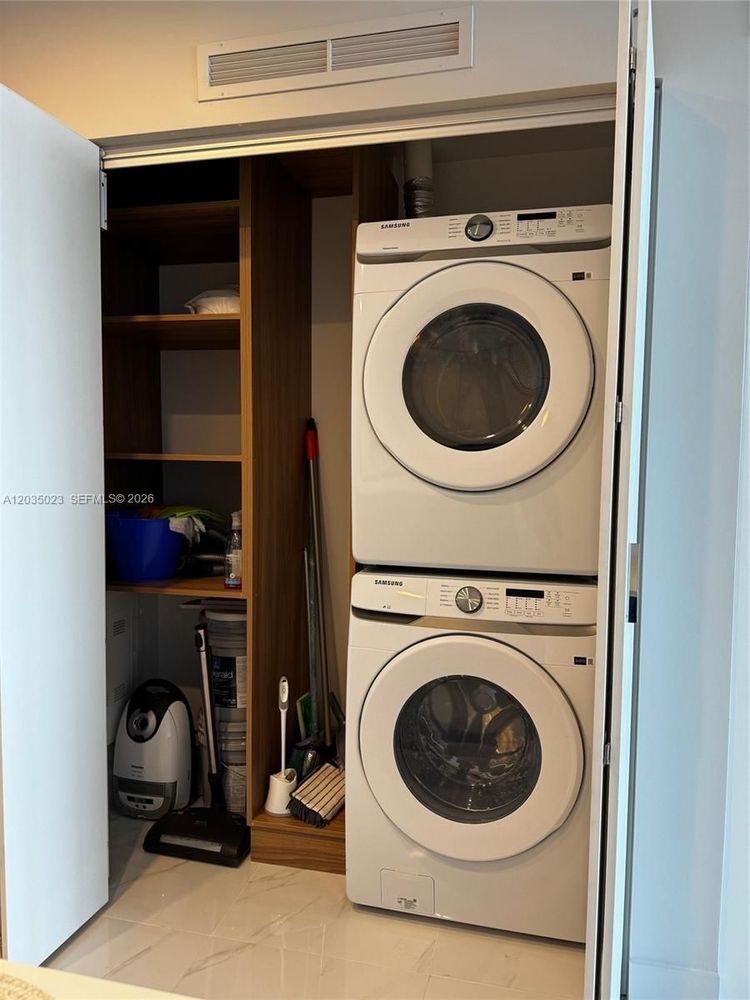 Unit 2206