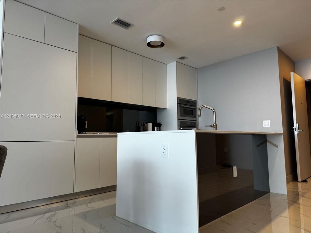 Unit 2206
