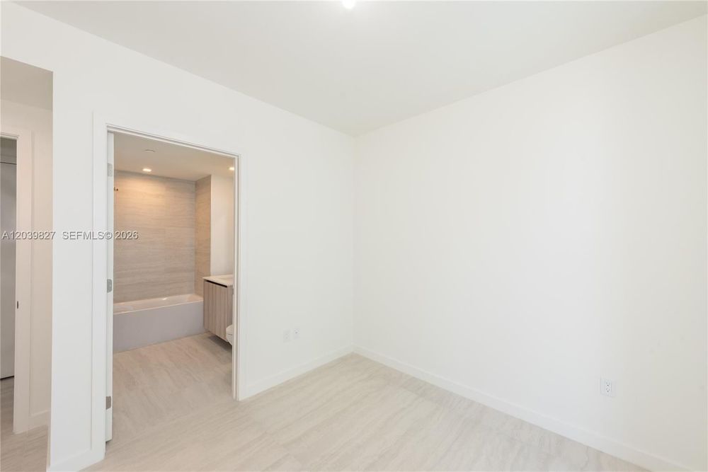 Unit 3206