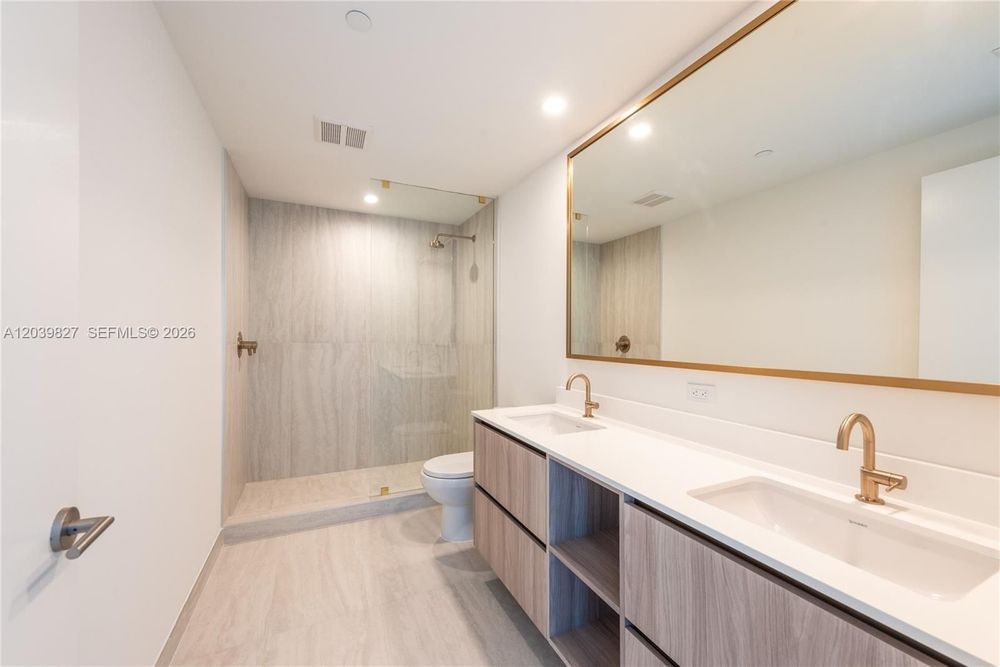 Unit 3206