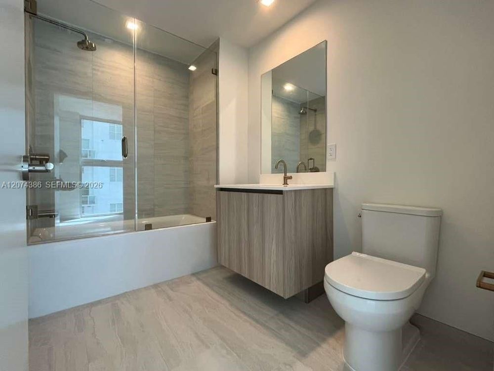 Unit 2206