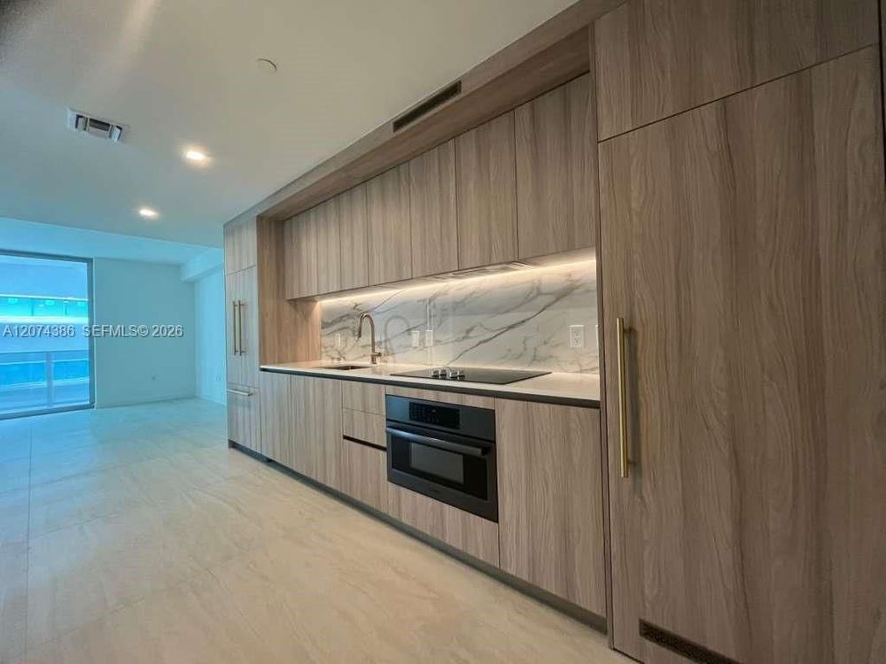 Unit 2206