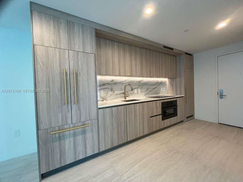 Unit 2206