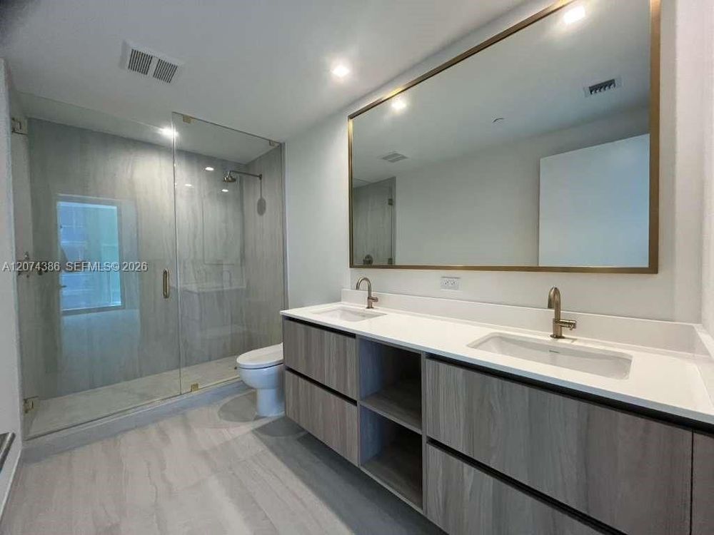 Unit 2206