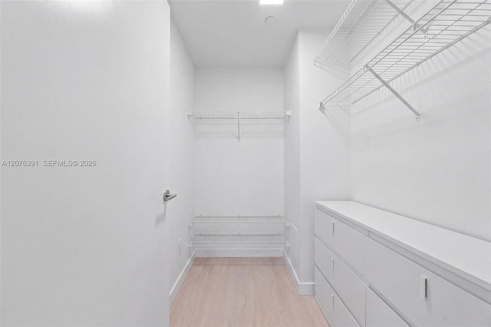 Unit 2805