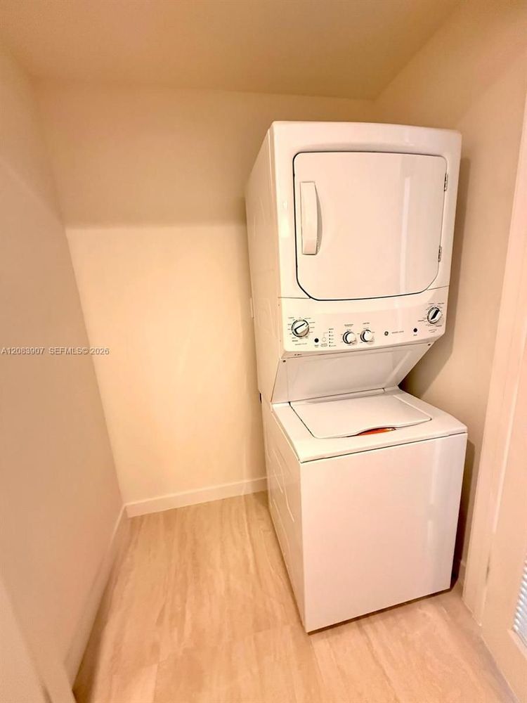 Unit 2201