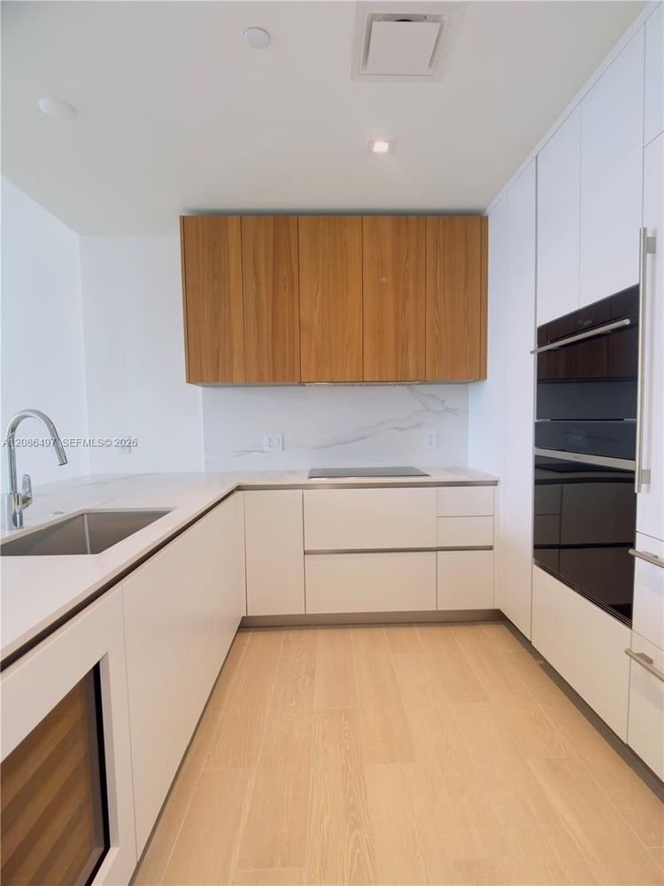 Unit 2105