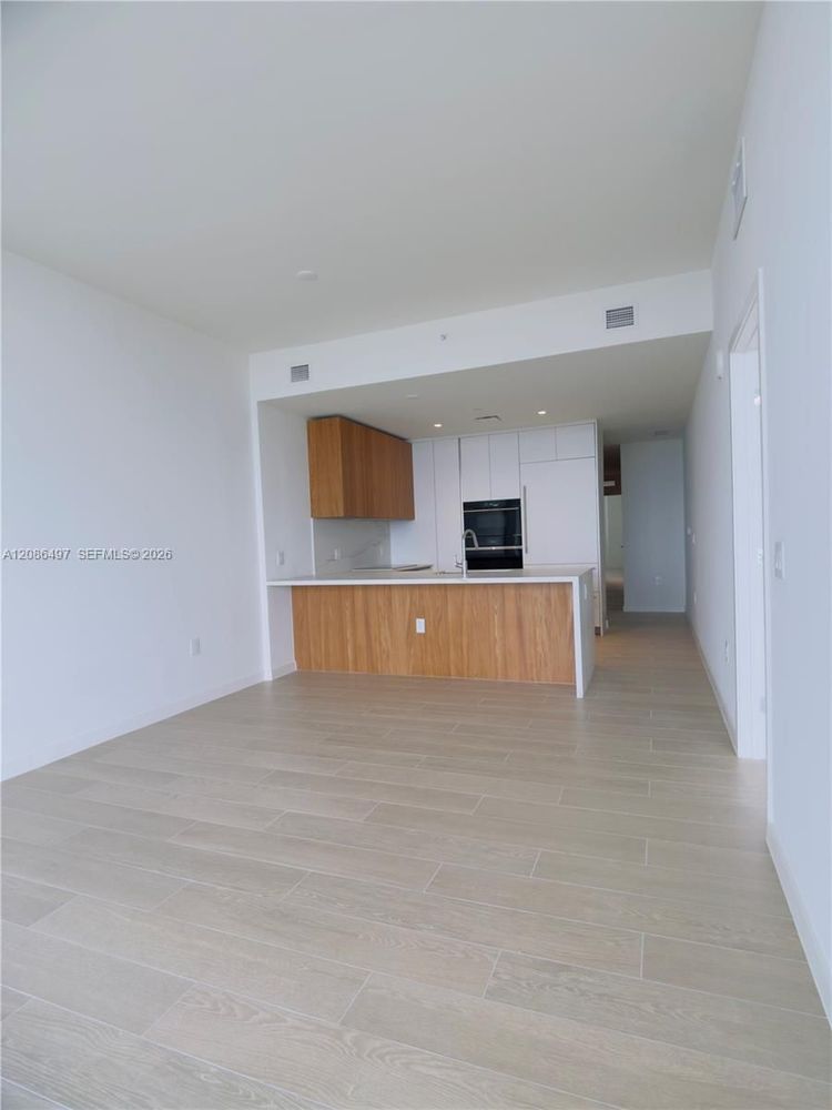 Unit 2105