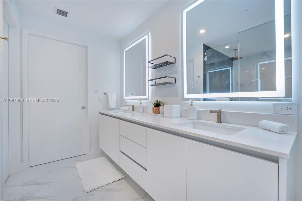 Unit 1206