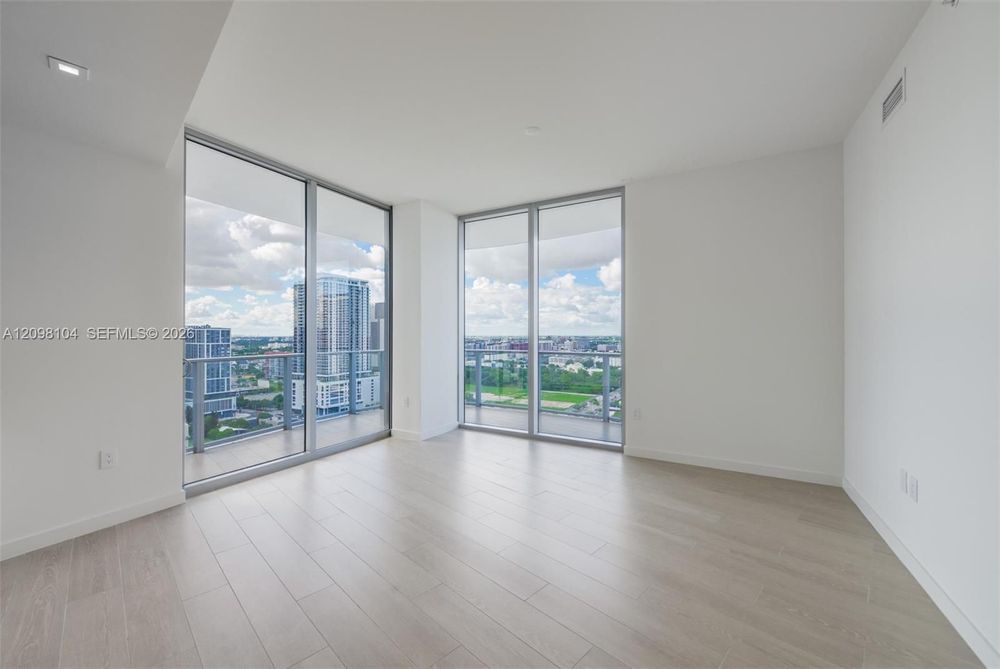 Unit 2207