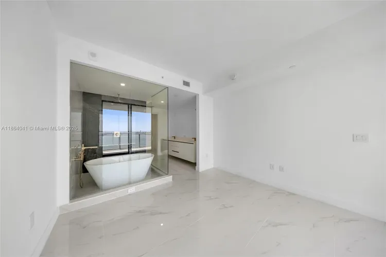 Unit 3204