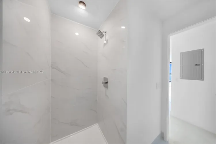 Unit 3204