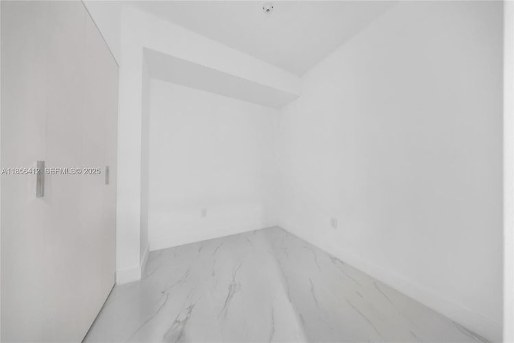 Unit 2704